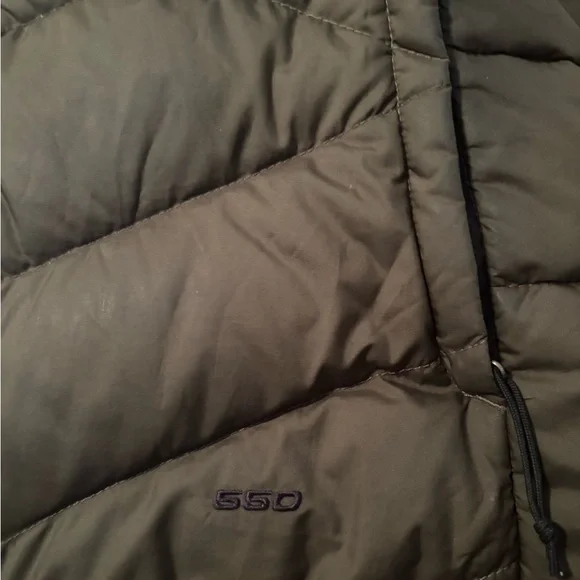 The North Face Women's Olive Puffer Vest - Picture 4 of 6
